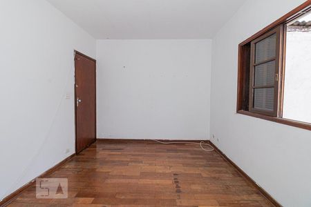 Casa à venda com 110m², 4 quartos e 8 vagasQuarto 3