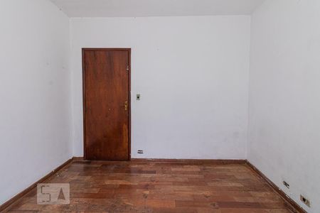 Casa à venda com 110m², 4 quartos e 8 vagasQuarto 2