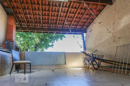 Sala de Estar Vista de casa à venda com 4 quartos, 280m² em Jardim Pinheiros, São Paulo