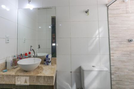 Casa à venda com 280m², 4 quartos e 2 vagasBanheiro Suite 2