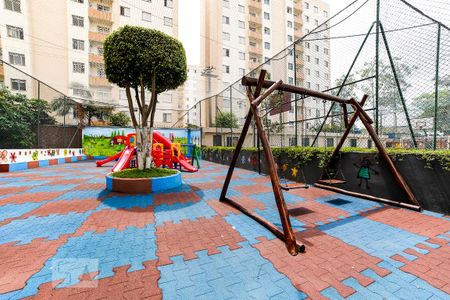Apartamento para alugar com 55m², 2 quartos e 1 vaga Apartamento para alugar com 55m², 2 quartos e 1 vagaÁrea Comum - Playground