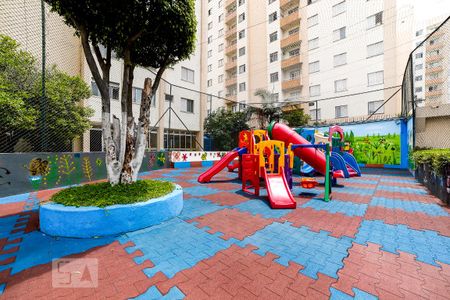 Apartamento para alugar com 55m², 2 quartos e 1 vaga Apartamento para alugar com 55m², 2 quartos e 1 vagaÁrea Comum - Playground