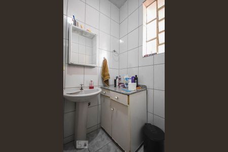 Casa à venda com 70m², 2 quartos e 4 vagasBanheiro