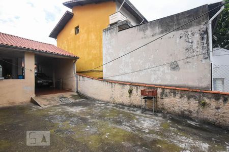 Casa à venda com 70m², 2 quartos e 4 vagasQuintal