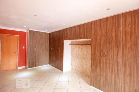 Casa à venda com 190m², 3 quartos e 2 vagasSuíte