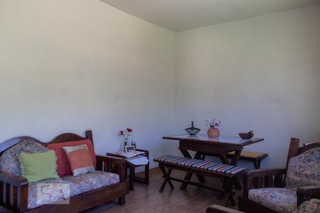 Sala de Casa com 3 quartos, 320m² Taquara
