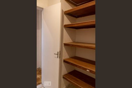 Apartamento para alugar com 220m², 4 quartos e 2 vagas Apartamento para alugar com 220m², 4 quartos e 2 vagasQuarto de Serviço