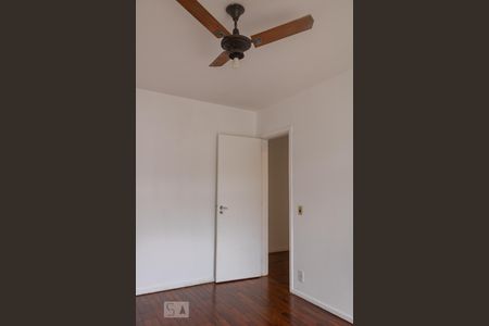 Apartamento para alugar com 220m², 4 quartos e 2 vagas Apartamento para alugar com 220m², 4 quartos e 2 vagasQuarto 2