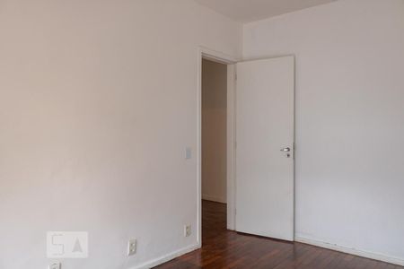 Apartamento para alugar com 220m², 4 quartos e 2 vagas Apartamento para alugar com 220m², 4 quartos e 2 vagasQuarto 1