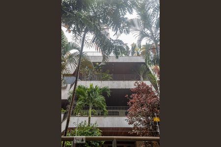 Apartamento para alugar com 220m², 4 quartos e 2 vagas Apartamento para alugar com 220m², 4 quartos e 2 vagasFachada