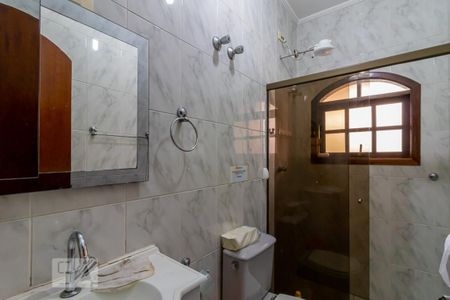 Casa à venda com 532m², 4 quartos e 5 vagasBanheiro da Casa 2 