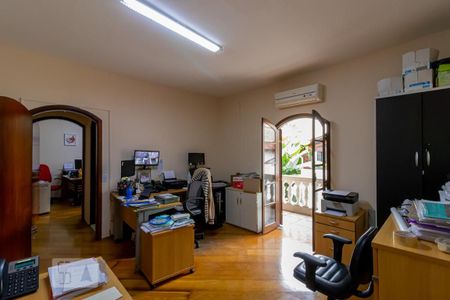 Casa à venda com 532m², 4 quartos e 5 vagasQuarto 1 da Casa 2