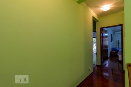 Casa à venda com 532m², 4 quartos e 5 vagasCorredor 