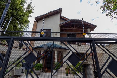 Casa à venda com 532m², 4 quartos e 5 vagasFachada da Casa 1