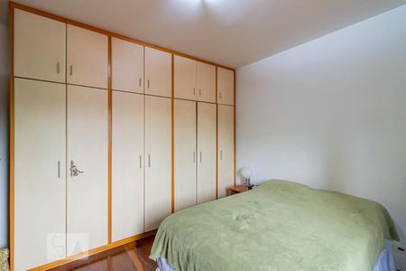 Casa à venda com 532m², 4 quartos e 5 vagasSuíte 2