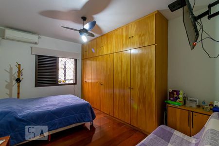 Casa à venda com 532m², 4 quartos e 5 vagasSuíte 4 