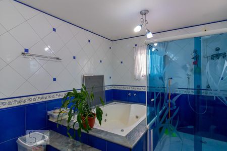 Casa à venda com 532m², 4 quartos e 5 vagasBanheiro da Suíte 1