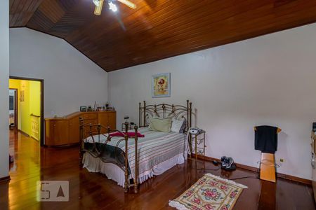 Casa à venda com 532m², 4 quartos e 5 vagasSuíte 1