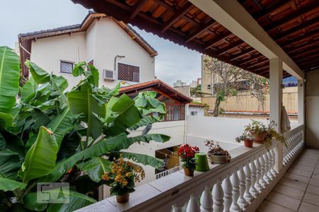 Casa à venda com 532m², 4 quartos e 5 vagasSacada dos Quartos  1 e 2 da Casa 2