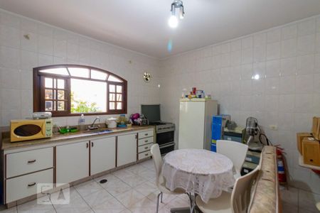 Casa à venda com 532m², 4 quartos e 5 vagasCozinha da Casa 2 