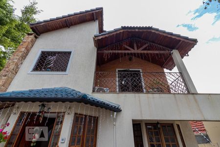 Casa à venda com 532m², 4 quartos e 5 vagasFachada da Casa 1