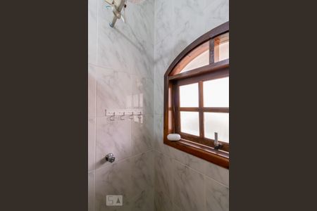 Casa à venda com 532m², 4 quartos e 5 vagasBanheiro da Casa 2 