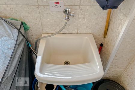 Apartamento à venda com 169m², 4 quartos e 3 vagas Apartamento à venda com 169m², 4 quartos e 3 vagasDetalhe Lavanderia