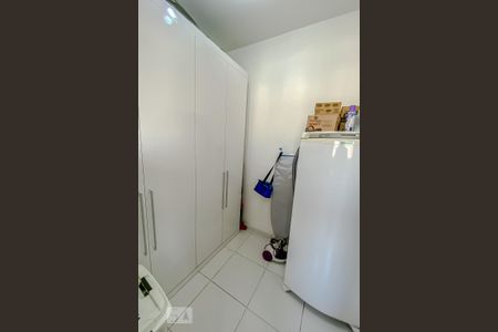 Apartamento à venda com 169m², 4 quartos e 3 vagas Apartamento à venda com 169m², 4 quartos e 3 vagasQuarto de Serviço