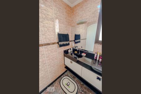 Apartamento à venda com 169m², 4 quartos e 3 vagas Apartamento à venda com 169m², 4 quartos e 3 vagasLavabo