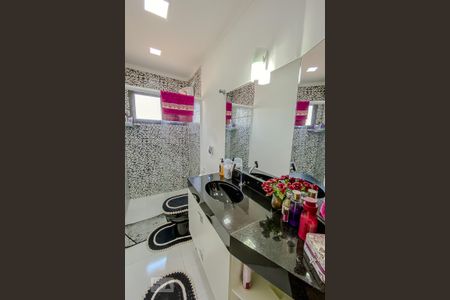 Apartamento à venda com 169m², 4 quartos e 3 vagas Apartamento à venda com 169m², 4 quartos e 3 vagasBanheiro da Suite