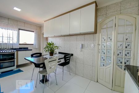 Apartamento à venda com 169m², 4 quartos e 3 vagas Apartamento à venda com 169m², 4 quartos e 3 vagasCozinha