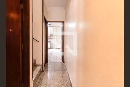 Corredor de casa à venda com 3 quartos, 210m² em Vila Moinho Velho, São Paulo