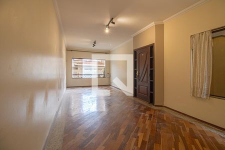 Sala de casa à venda com 3 quartos, 210m² em Vila Moinho Velho, São Paulo