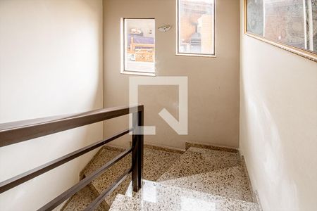 Casa à venda com 210m², 3 quartos e 5 vagasEscada