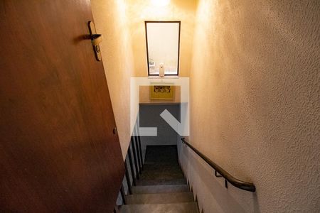 Escada de casa à venda com 3 quartos, 210m² em Vila Moinho Velho, São Paulo