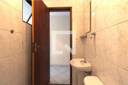 Casa à venda com 210m², 3 quartos e 5 vagasBanheiro de Serviço