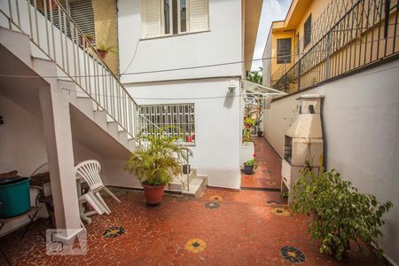 Casa à venda com 180m², 4 quartos e 2 vagas Casa à venda com 180m², 4 quartos e 2 vagasVista