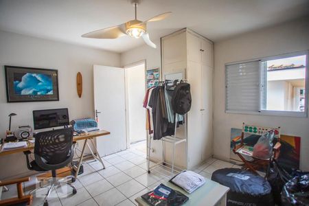 Casa à venda com 180m², 4 quartos e 2 vagas Casa à venda com 180m², 4 quartos e 2 vagasEscritório