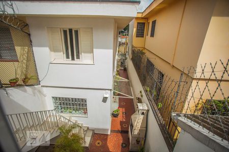 Casa à venda com 180m², 4 quartos e 2 vagas Casa à venda com 180m², 4 quartos e 2 vagasVista