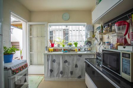 Casa à venda com 180m², 4 quartos e 2 vagas Casa à venda com 180m², 4 quartos e 2 vagasCozinha