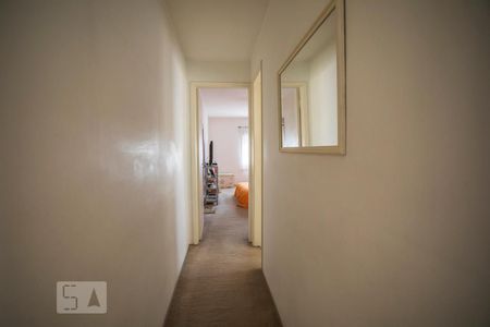 Casa à venda com 180m², 4 quartos e 2 vagas Casa à venda com 180m², 4 quartos e 2 vagasCorredor - Quartos