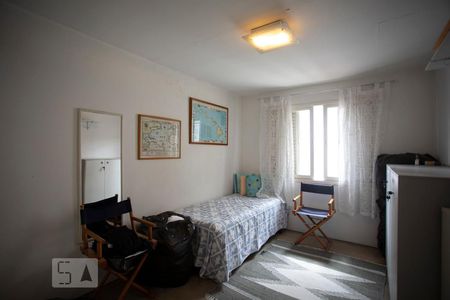 Casa à venda com 180m², 4 quartos e 2 vagas Casa à venda com 180m², 4 quartos e 2 vagasQuarto 2