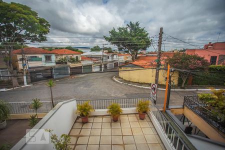 Casa à venda com 180m², 4 quartos e 2 vagas Casa à venda com 180m², 4 quartos e 2 vagasVista
