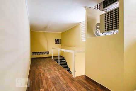 Apartamento para alugar com 40m², 1 quarto e sem vagaCorredor de acesso 