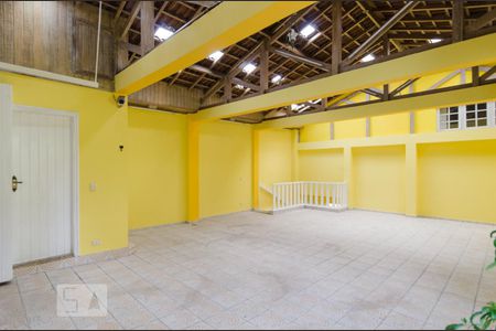 Casa à venda com 480m², 4 quartos e 5 vagas Casa à venda com 480m², 4 quartos e 5 vagasGaragem