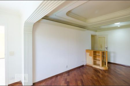 Casa à venda com 480m², 4 quartos e 5 vagas Casa à venda com 480m², 4 quartos e 5 vagasQuarto da suíte 2