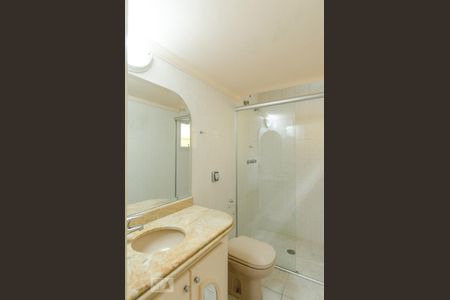 Casa à venda com 480m², 4 quartos e 5 vagas Casa à venda com 480m², 4 quartos e 5 vagasBanheiro da suíte 3