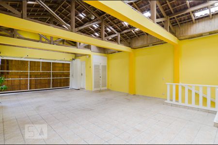 Casa à venda com 480m², 4 quartos e 5 vagas Casa à venda com 480m², 4 quartos e 5 vagasGaragem