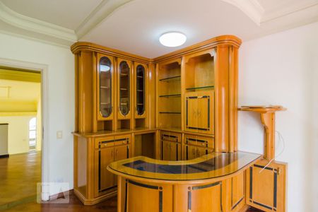 Casa à venda com 480m², 4 quartos e 5 vagas Casa à venda com 480m², 4 quartos e 5 vagasQuarto 2