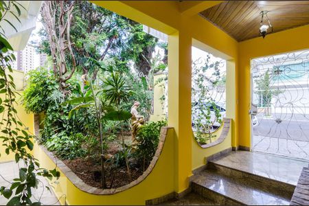 Casa à venda com 480m², 4 quartos e 5 vagas Casa à venda com 480m², 4 quartos e 5 vagasEntrada